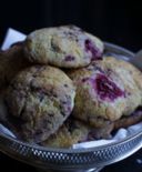 Scones ai lamponi e cioccolato per il The Recipe-tionist