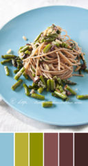 Spaghetti di farro sfiziosetti con asparagi, olive Kalamata e pinoli