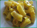 Paccheri al forno con salsiccia e zafferano