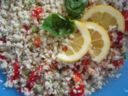 Couscous di cavolfiore con peperoni, pomodori e sedano