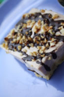 Cheesecake alla Nutella e granella di nocciole.