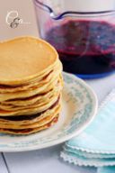 Pancakes con sciroppo al frutti ai bosco