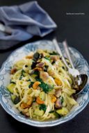 tagliatelle monograno felicetti "kamut" con verdure e anacardi croccanti