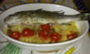 Branzino alla mediterranea con pomodorini e patate - Ricetta express con il microonde