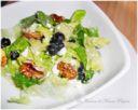 Insalata con noci e mirtilli-