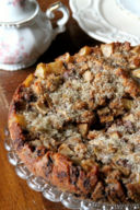 Torta di pane, pere e cioccolato