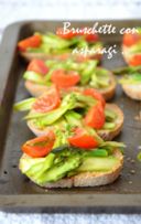 Bruschette con asparagi