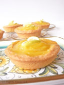 Tartellette al lemon curd con frolla all’olio e.v.o