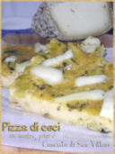 Pizza di ceci con zucchine, porro ed un formaggio speciale