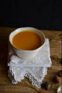 potage di zucca gialla e porro aromatizzato alle castagne