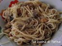 Spaghetti al pesto di nocciole e melanzane