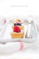 Mini crostatine alla frutta con crema pasticcera