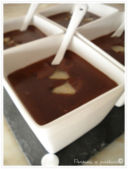 Crema al cioccolato con pere caramellate