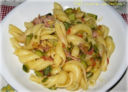 Pasta con speck e zucchine