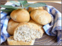 PANE CON PECORINO MIELE E SALVIA