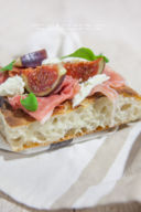 Focaccia con prosciutto e fichi