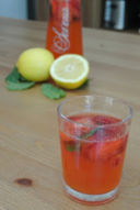 Limonata di fragole e menta (strawberry and mint lemonade)