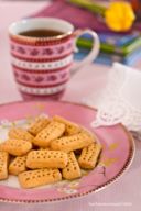 Gli shortbread. Con una tazza di "rooibos"