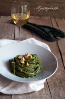 Linguine integrali con pesto di cavolo nero e anacardi