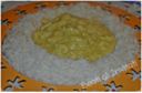 Pollo al latte di cocco e curry accompagnato da riso basmati