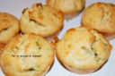 MUFFIN SALATI CON ZUCCHINE E PECORINO