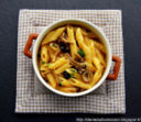 Mezze penne con gruyère e funghi chiodini