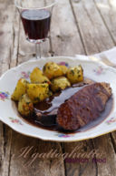 Stracotto di manzo alla Barbera con patate prezzemolate