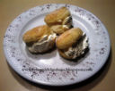 RICETTE DOLCI ... FOCACCINE ZUCCHERATE CON PANNA MONTATA ...