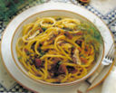Bucatini con zafferano e frutta secca