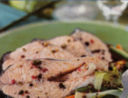Salmone con verdure al pepe colorato