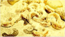 Lunette con noci e caffè… Coffee walnut crescent