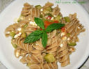 Fusilloni integrali con fiocchi di latte e zucchine