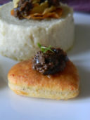 Budino (salato) di Topinambur con Pasta di Olive Nere Tartufata