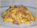 Tagliatelle ai cereali con salsiccia e rosmarino