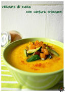 Vellutata di zucca con verdure croccanti