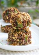 Polpette di quinoa rossa, asparagi e dukkah