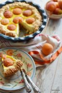 CROSTATA CON CREMA FRANGIPANE E ALBICOCCHE