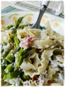 Pasta ricciolina agli asparagi, pancetta, pistacchi  e ricotta salata