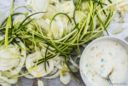 Insalata di zucchini, finocchi e crema di yogurt... ode alla pigrizia!