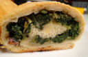 STRUDEL SALATO CON CICORIE DI CAMPO, SPECK E GRUYERE