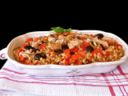 Insalata tiepida di farro con tonno e peperoni in pentola a pressione