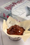 Muffin con sciroppo di sambuco e glassa alla liquirizia