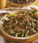 Pasta integrale con porri e salsiccia.