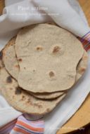 Pane azzimo con farina di farro e grano saraceno