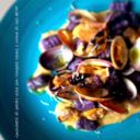 Gnocchetti di patate viola con Vongole Veraci e crema di ceci