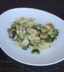 Orecchiette zucchine, cozze e pecorino sardo!