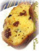 Un piccolo inganno: cake salato con pomodori secchi, olive nere e scamorza.