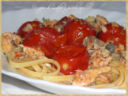 Linguine con pomodorini, filetti di sgombro e capperi