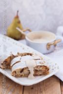 Strudel alla ricotta e pere con salsa al Marsala e due mani (e non solo) prestate!