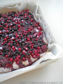 Torta con farina integrale e frutti di bosco
